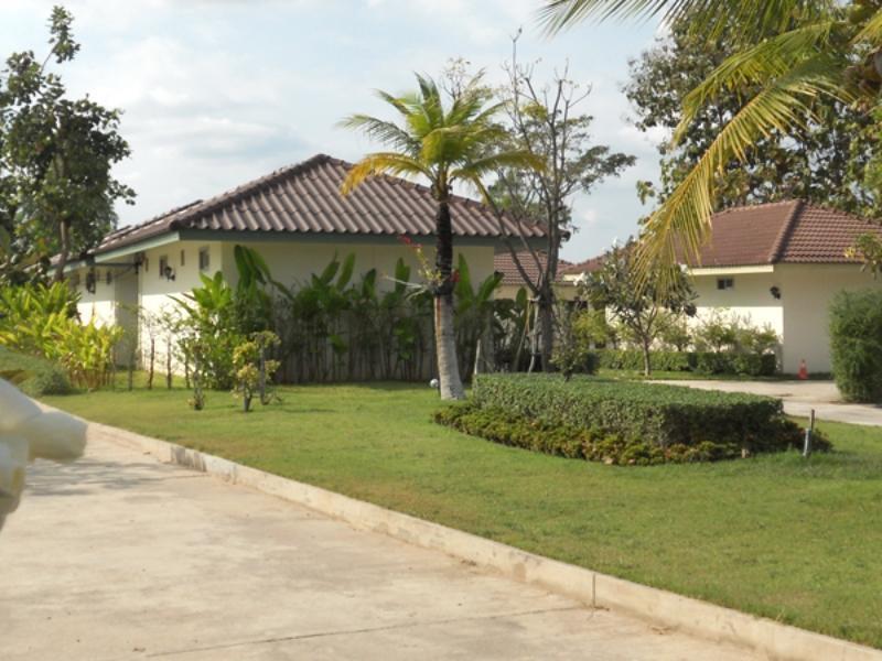 The Orchid House Hotel Nong Kung Yai Buitenkant foto